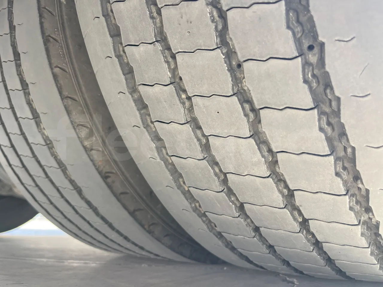 Man STC1 STC1 -EUR5-176kW -9.460m - tread condition third axle tires left