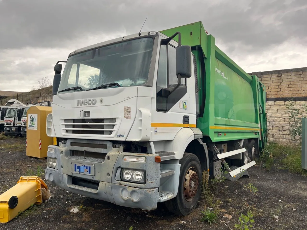 Iveco Magirus A260S/80 - Euro3 - 218kW - 9.450mt - 3/4 front left