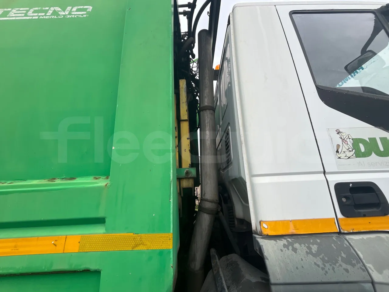 Iveco Magirus A260S/80 - Euro3 - 218kW - 9.450mt - exhaust photo