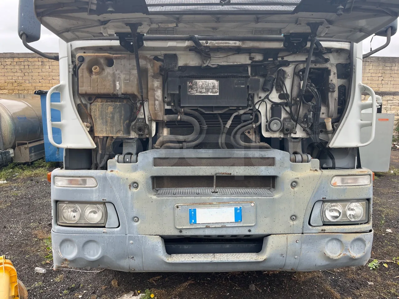 Iveco Magirus A260S/80 - Euro3 - 218kW - 9.450mt - platform code photo