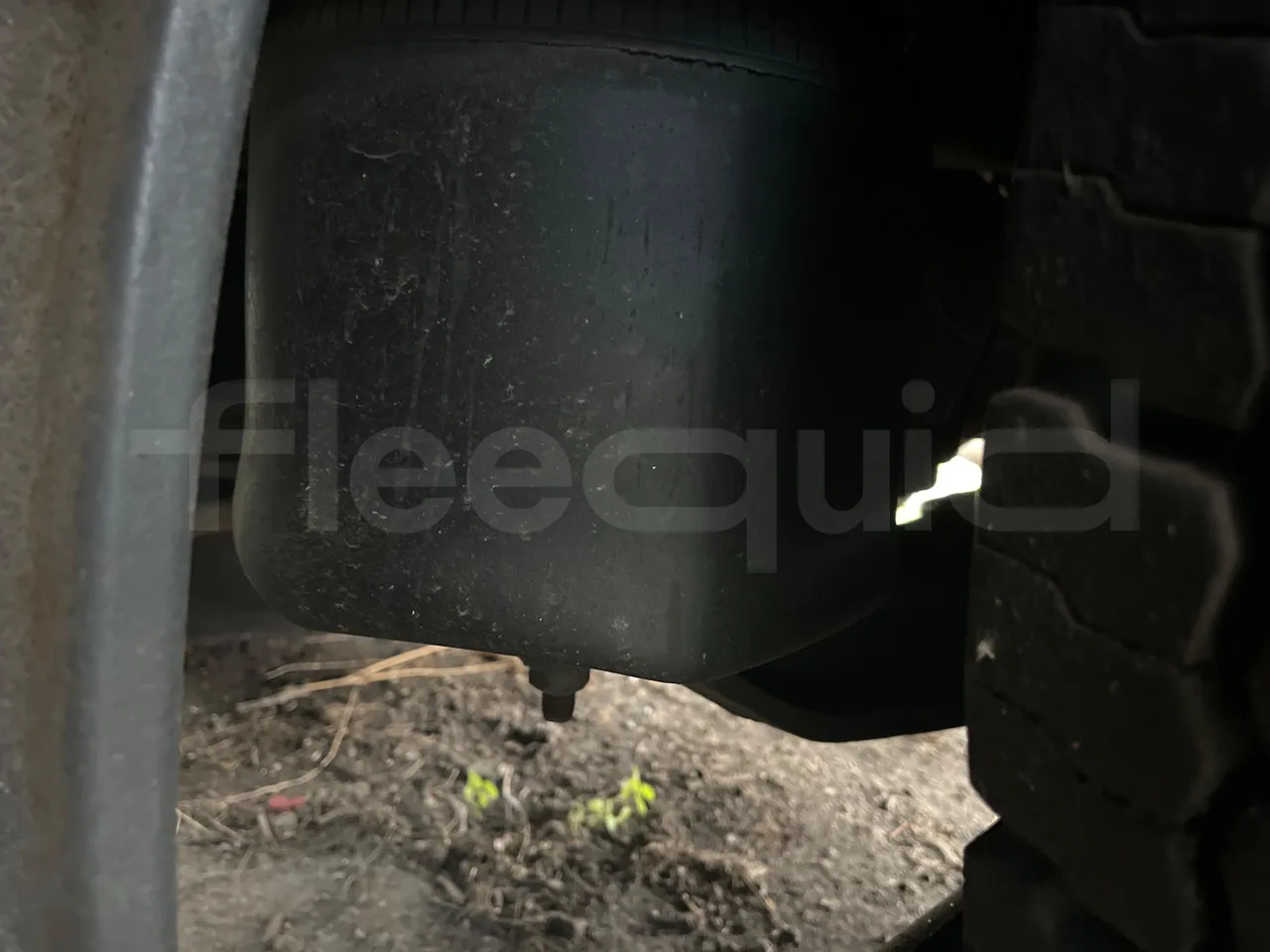 Iveco Magirus A260S/80 - Euro3 - 218kW - 9.450mt - axle 2 shock absorbers 1 right