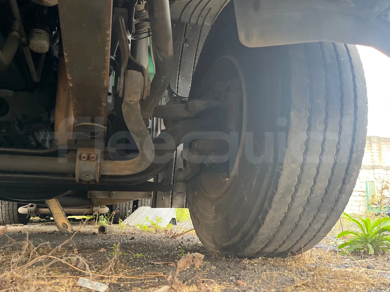 Iveco Magirus A260S/80 - Euro3 - 218kW - 9.450mt - front axle left side