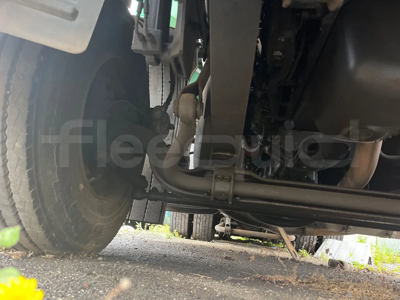 Iveco Magirus A260S/80 - Euro3 - 218kW - 9.450mt - front axle right side