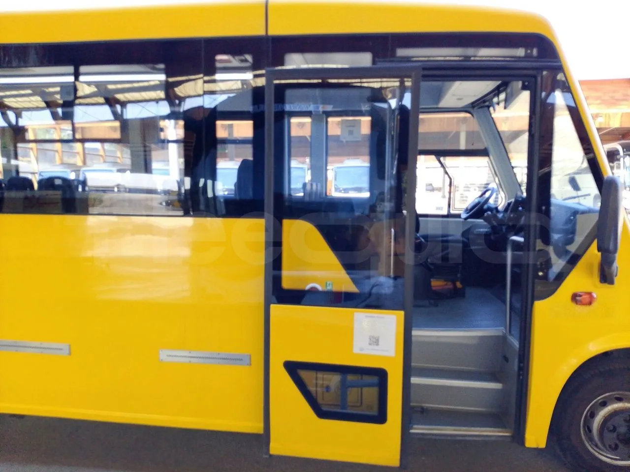 Iveco Indcar WGIVMY11 MOBI SCUOLABUS - EUR6 - 100Kw - 8,592m - front door 2 open