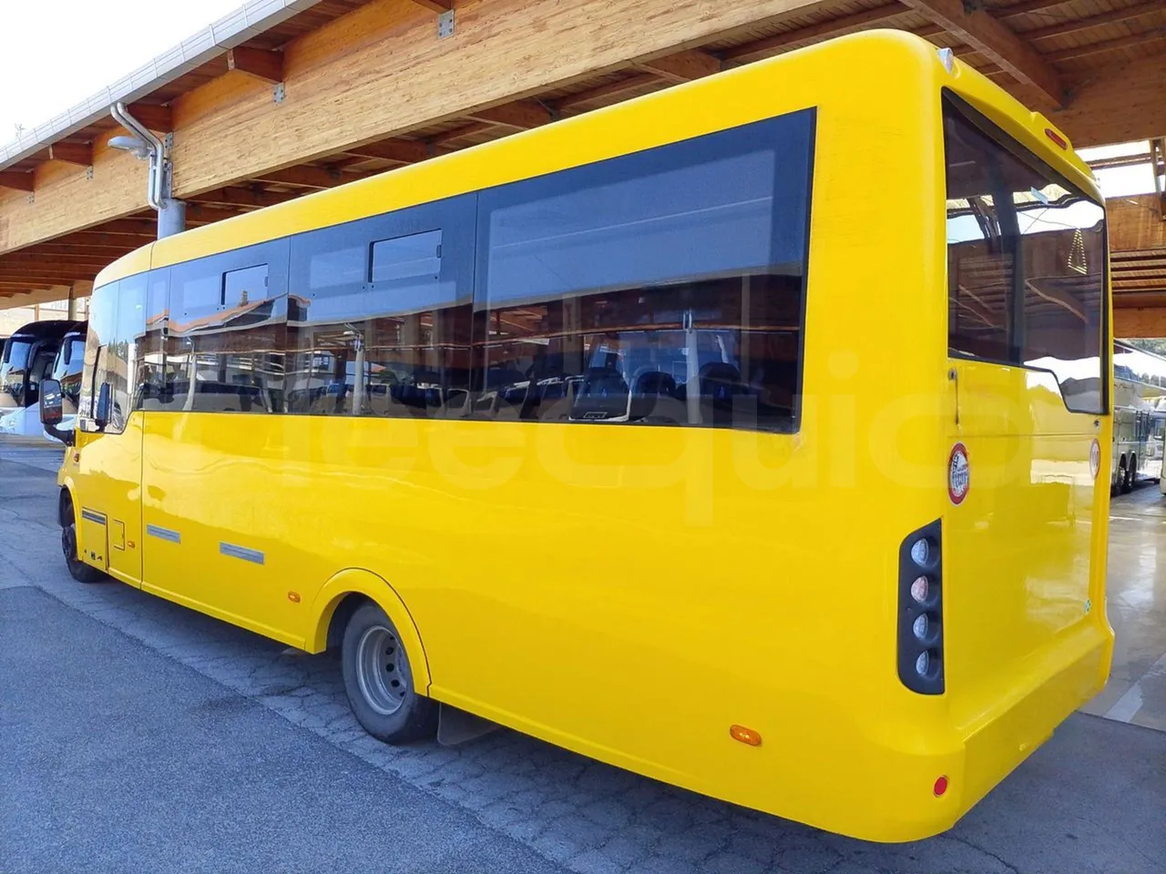 Iveco Indcar WGIVMY11 MOBI SCUOLABUS - EUR6 - 100Kw - 8,592m - 3/4 left rear side