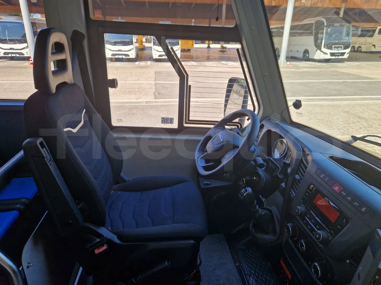 Iveco Indcar WGIVMY11 MOBI SCUOLABUS - EUR6 - 100Kw - 8,592m - driver's seat photo (mandatory for bus to scrap)