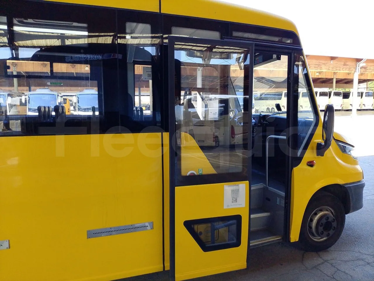 Iveco Indcar WGIVMY11 MOBI SCUOLABUS - EUR6 - 100Kw - 8,592m - platform open photo