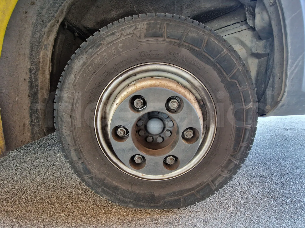 Iveco Indcar WGIVMY11 MOBI SCUOLABUS - EUR6 - 100Kw - 8,592m - front left tire measurements