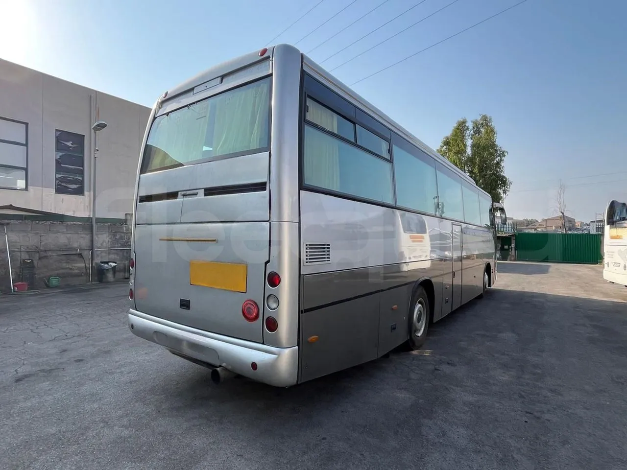 Irisbus 397E.12 397E.12.35-M/ Euro2 - 254 Kw - 12.000 Mt - 3/4 right rear doors closed