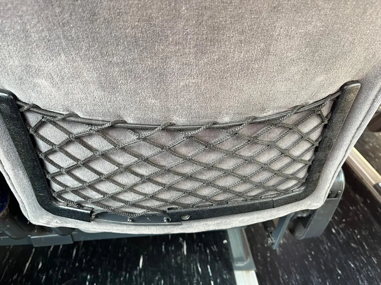 Irisbus 397E.12 397E.12.35-M/ Euro2 - 254 Kw - 12.000 Mt - mesh detail photo