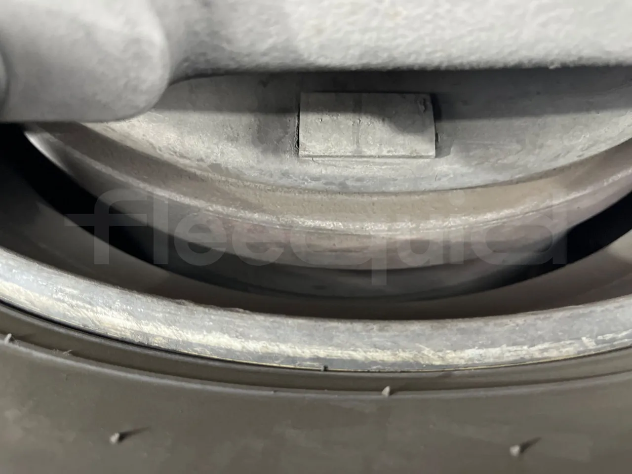 Irisbus 397E.12 397E.12.35-M/ Euro2 - 254 Kw - 12.000 Mt - axle 2 discs right