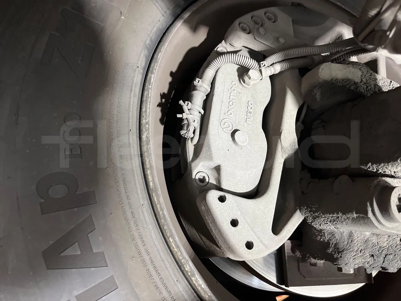 Irisbus 397E.12 397E.12.35-M/ Euro2 - 254 Kw - 12.000 Mt - front brake calipers right