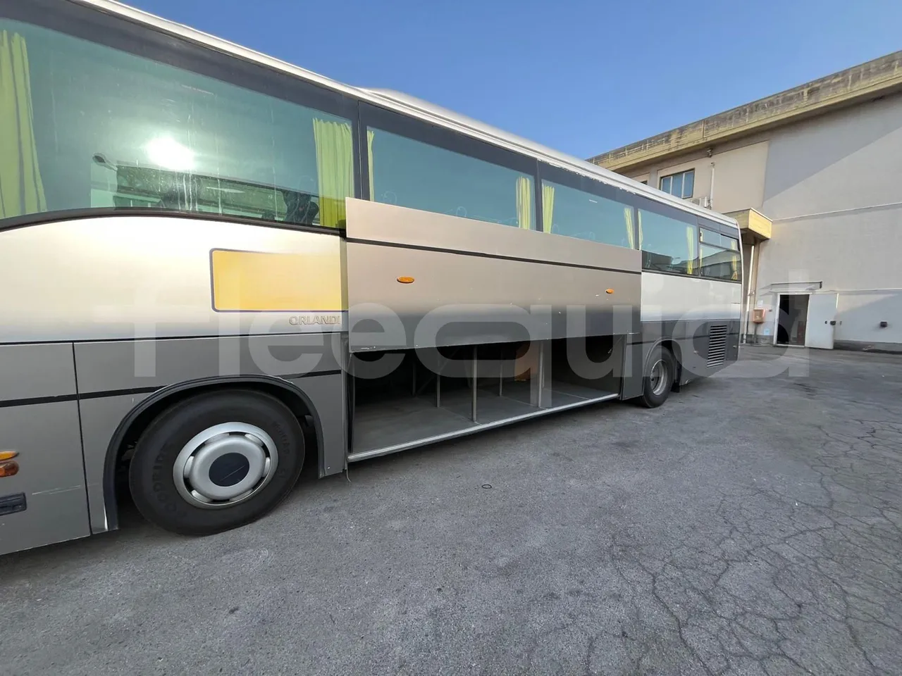 Irisbus 397E.12 397E.12.35-M/ Euro2 - 254 Kw - 12.000 Mt - internal frame rust check