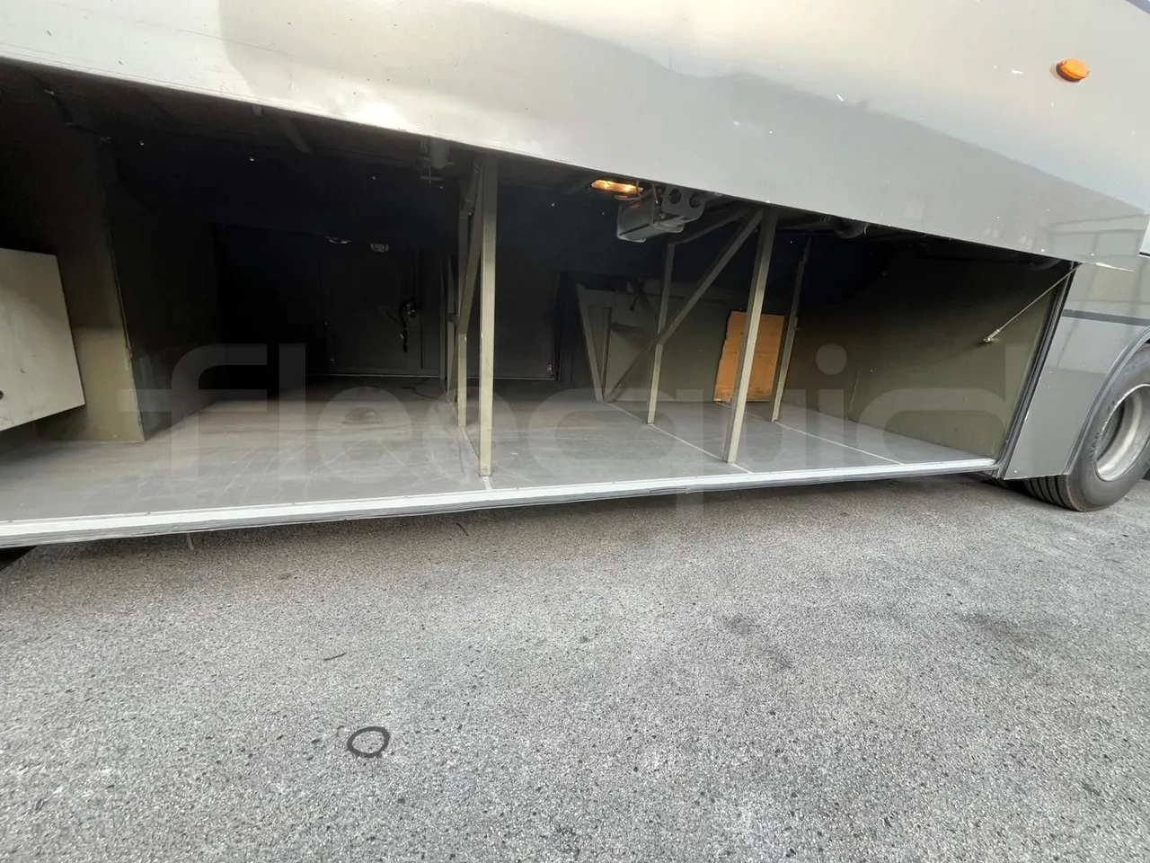 Irisbus 397E.12 397E.12.35-M/ Euro2 - 254 Kw - 12.000 Mt - luggage rack photo