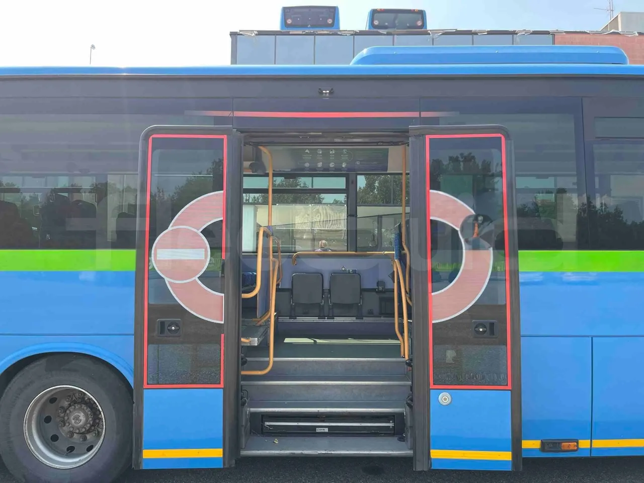 Iveco Crossway - Second Door Open