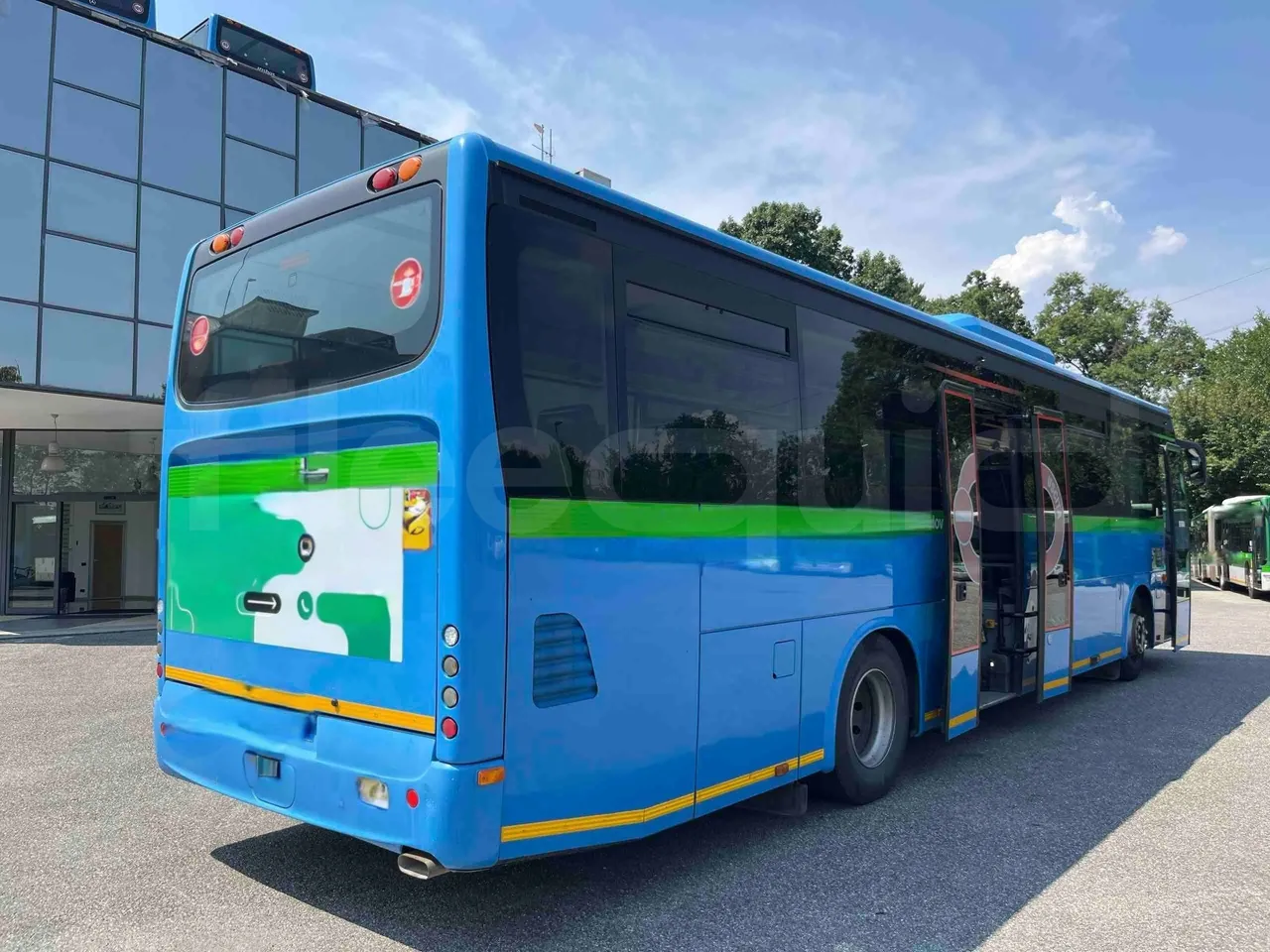 Iveco Crossway - 3/4 Rear Right Side Doors Open