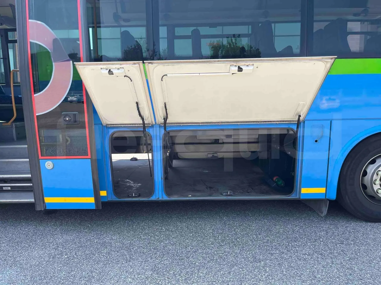 Iveco Crossway - Luggage Rack Left Side
