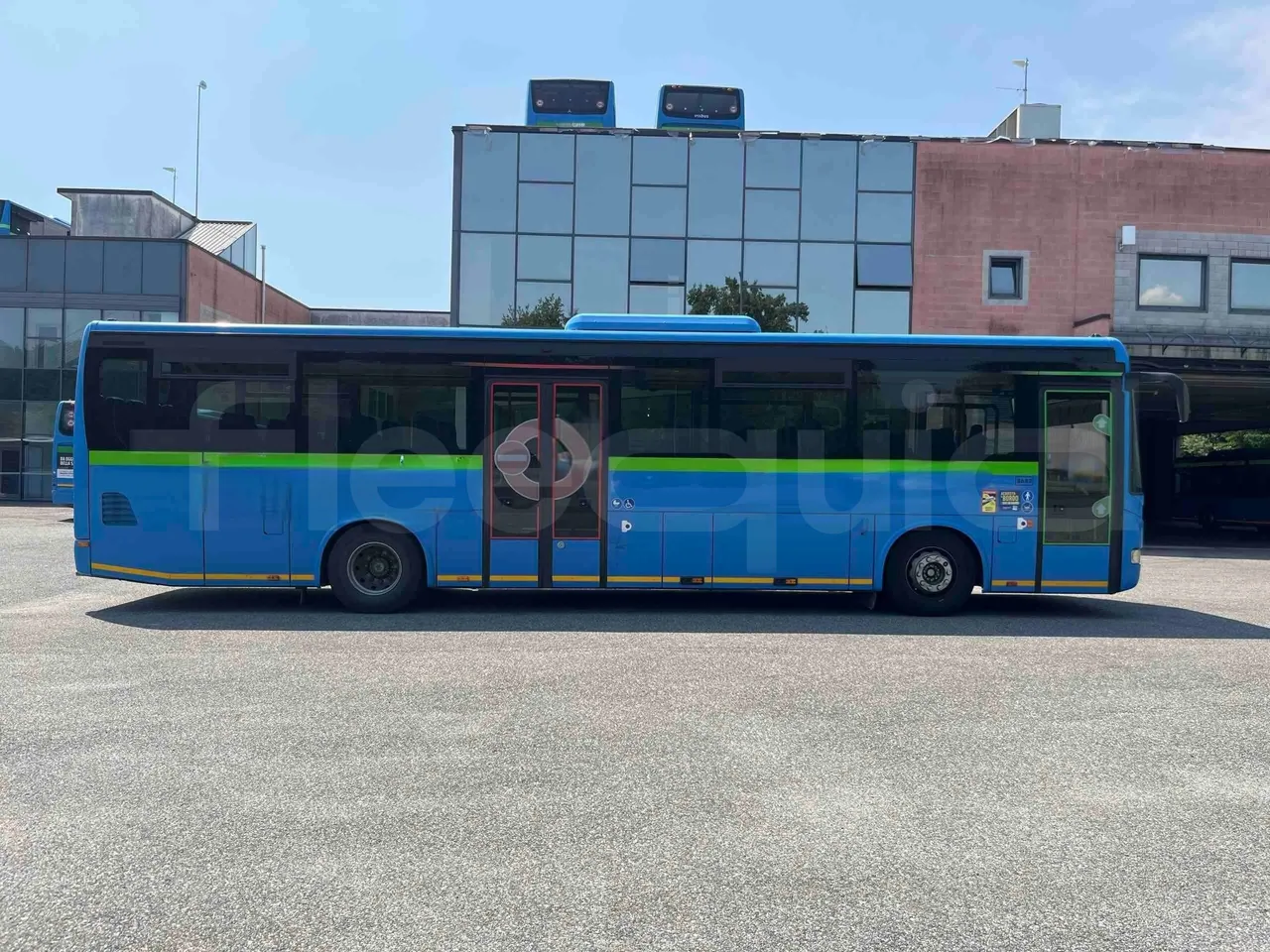 Iveco Crossway - Right Side