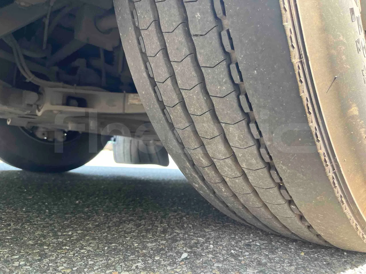 Iveco Crossway - First Axle Left Side: Tyre Tread