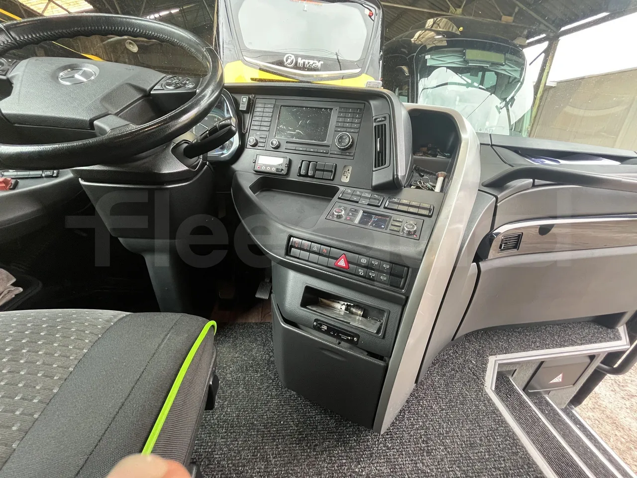 Mercedes-Benz Tourismo - Radio
