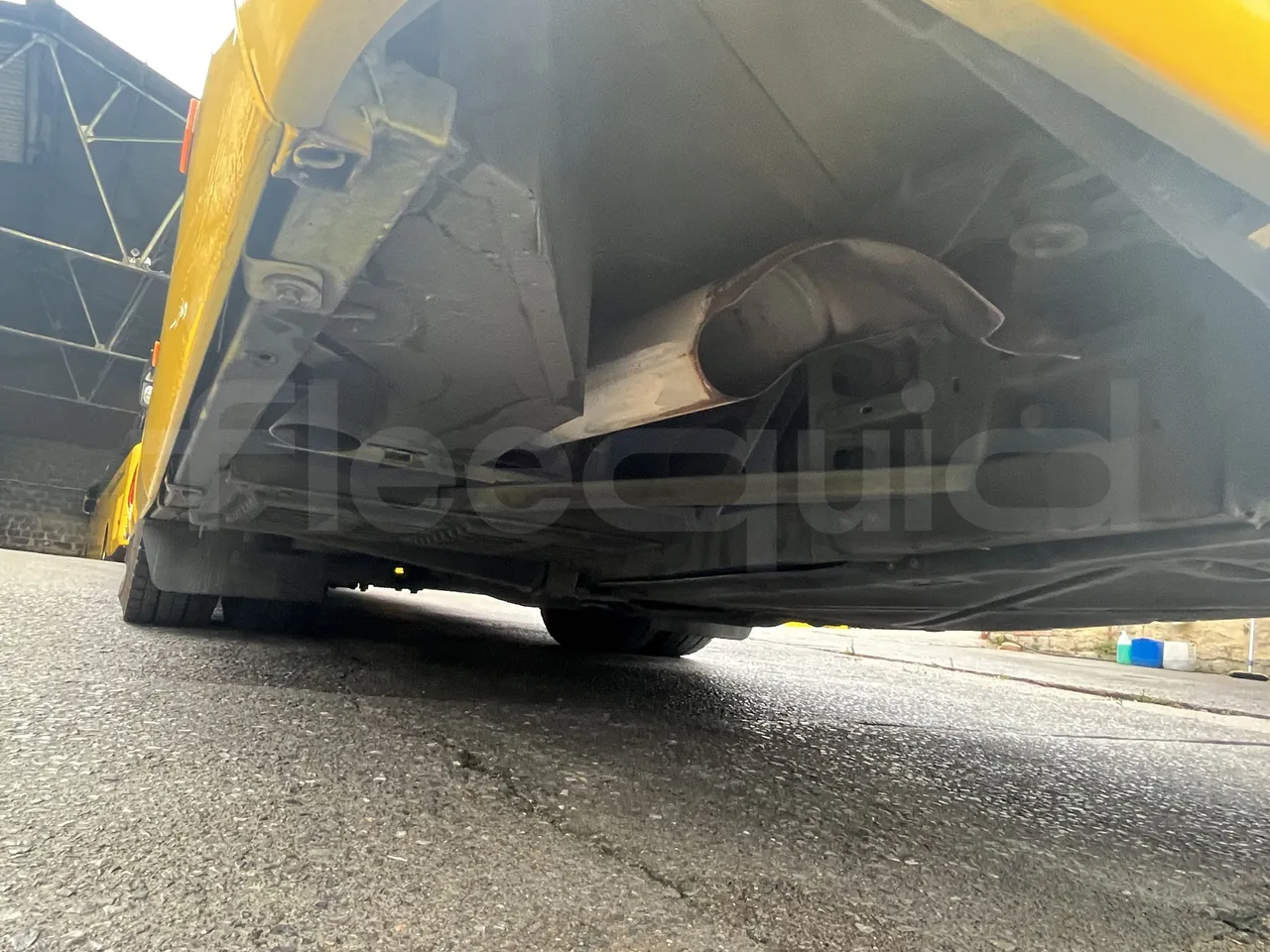 Mercedes-Benz Tourismo - Second Axle Caliper Brakes Right Side