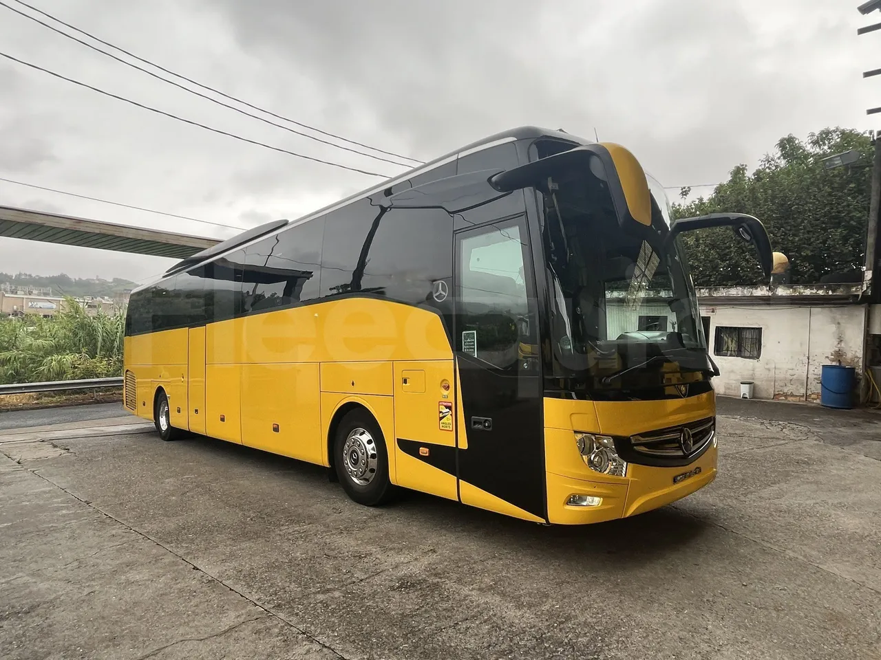 Mercedes-Benz Tourismo - Base cover photo