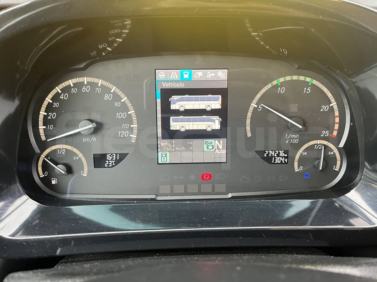 Mercedes-Benz Tourismo - Dashboard Engine On