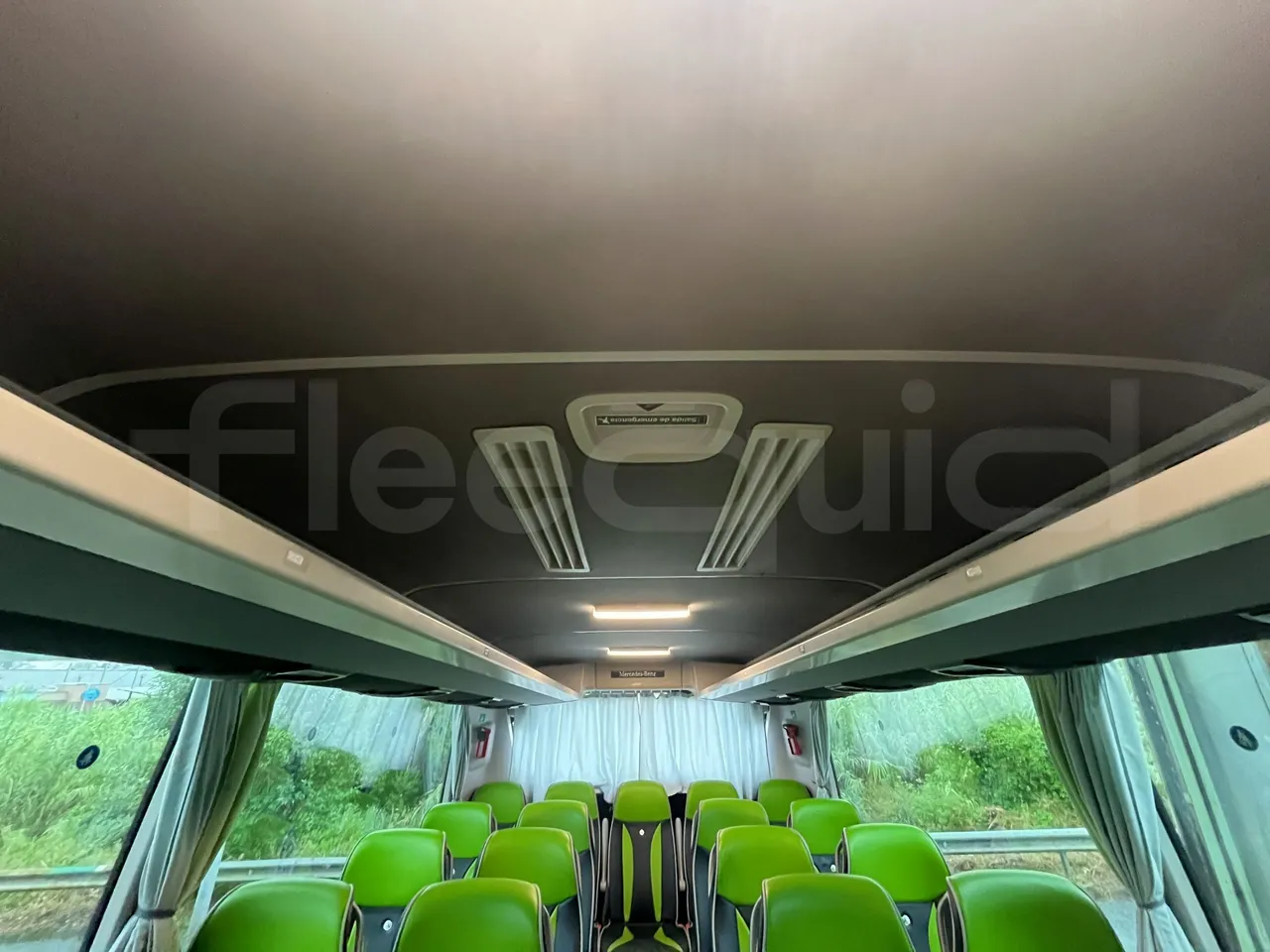 Mercedes-Benz Tourismo - Roof Hatch 1