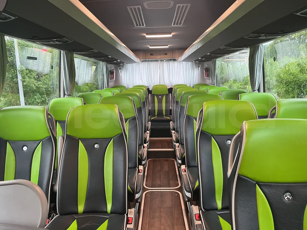 Mercedes-Benz Tourismo - Reverse Seats From Middle Position