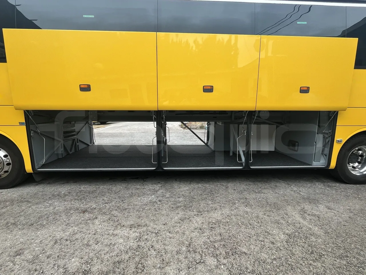 Mercedes-Benz Tourismo - Luggage Rack Left Side