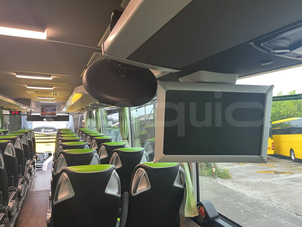 Mercedes-Benz Tourismo - Monitor
