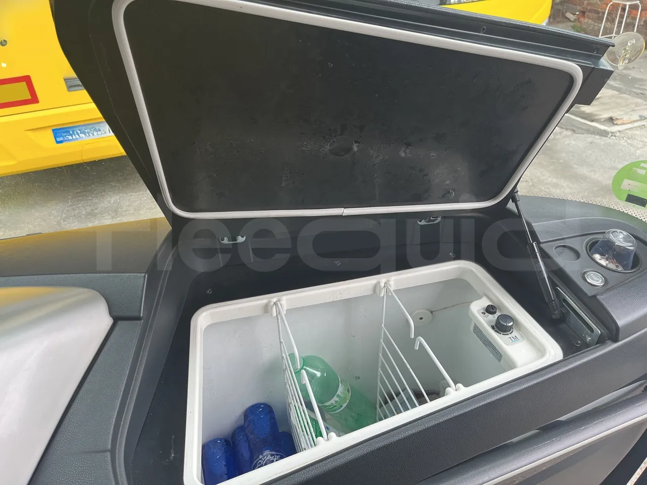 Mercedes-Benz Tourismo - Refrigerator