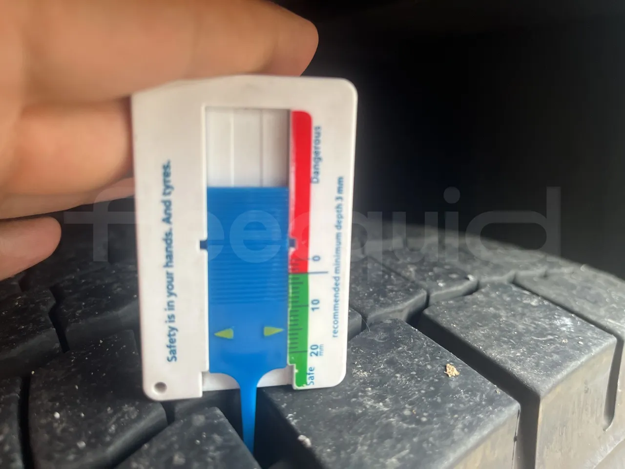 Mercedes-Benz Tourismo - First Axle Left Side: Tyre Size