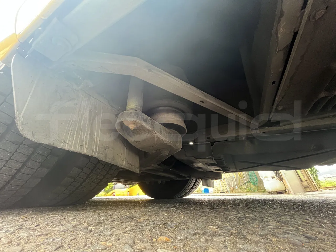 Mercedes-Benz Tourismo - Second Axle Left Side