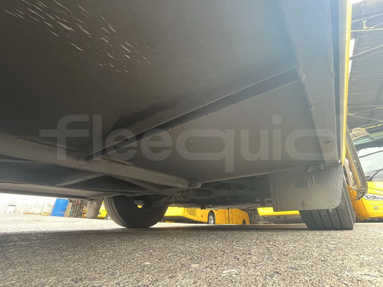 Mercedes-Benz Tourismo - Front Undercarriage