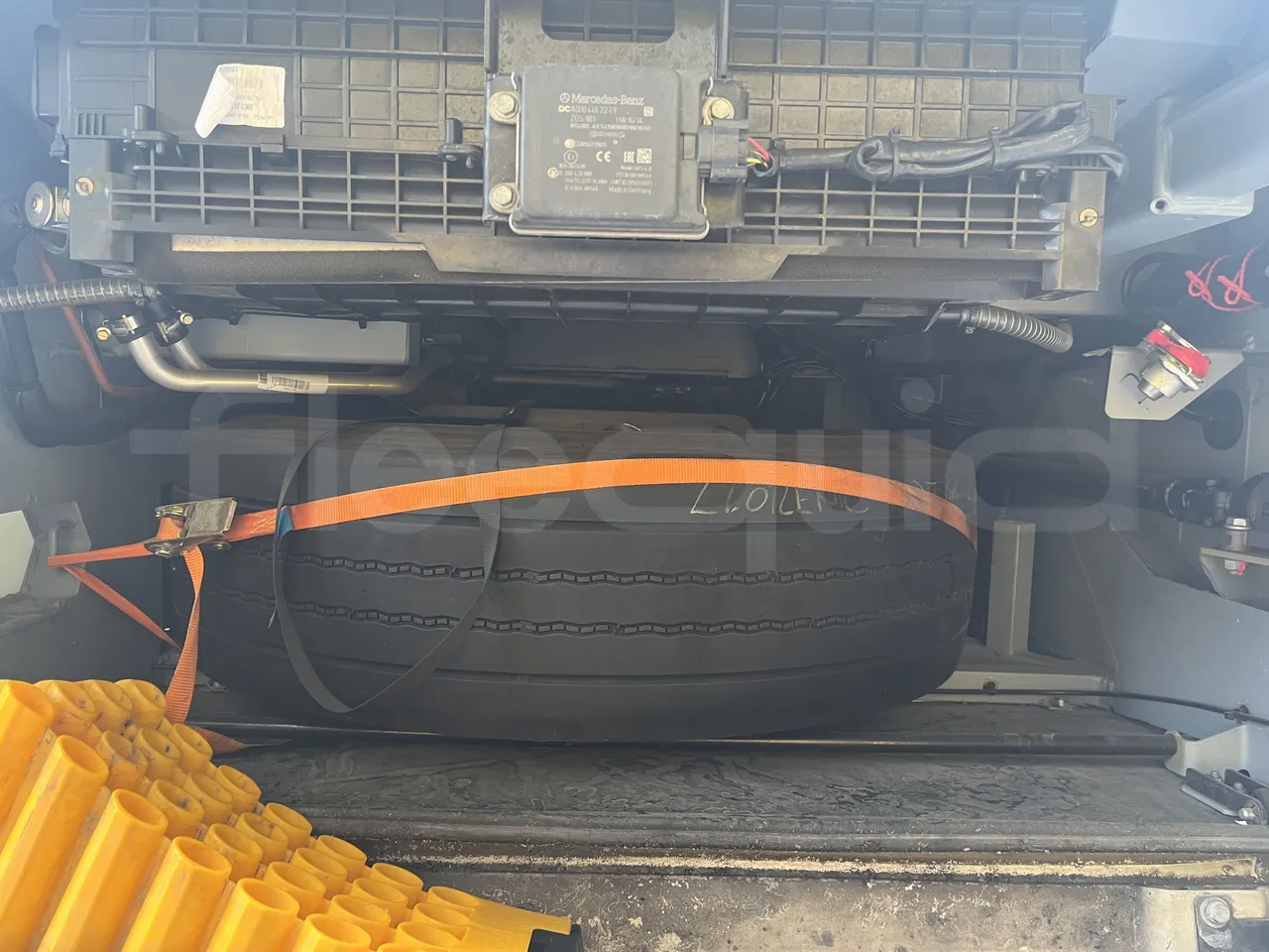 Mercedes-Benz Tourismo - Spare Tyre