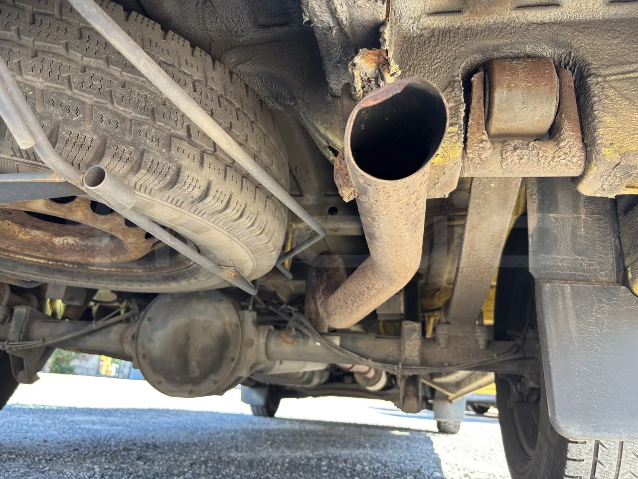 Mercedes-Benz Sprinter - Exhaust