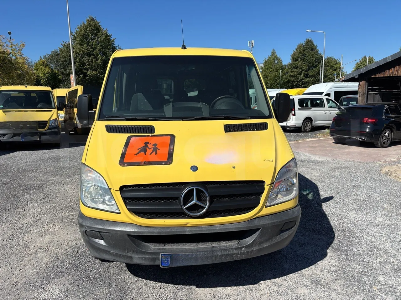 Mercedes-Benz Sprinter - Front