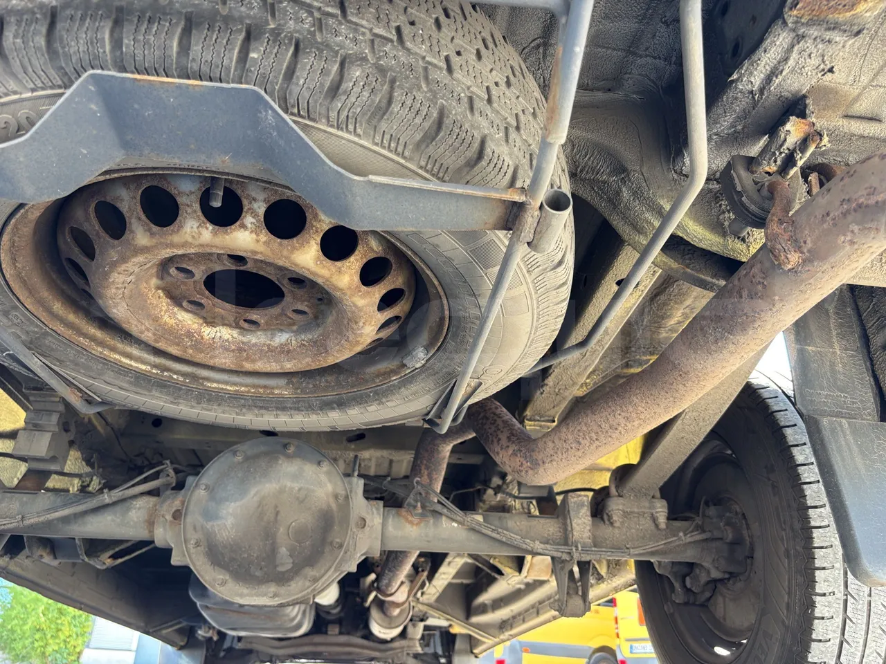 Mercedes-Benz Sprinter - Rear Undercarriage