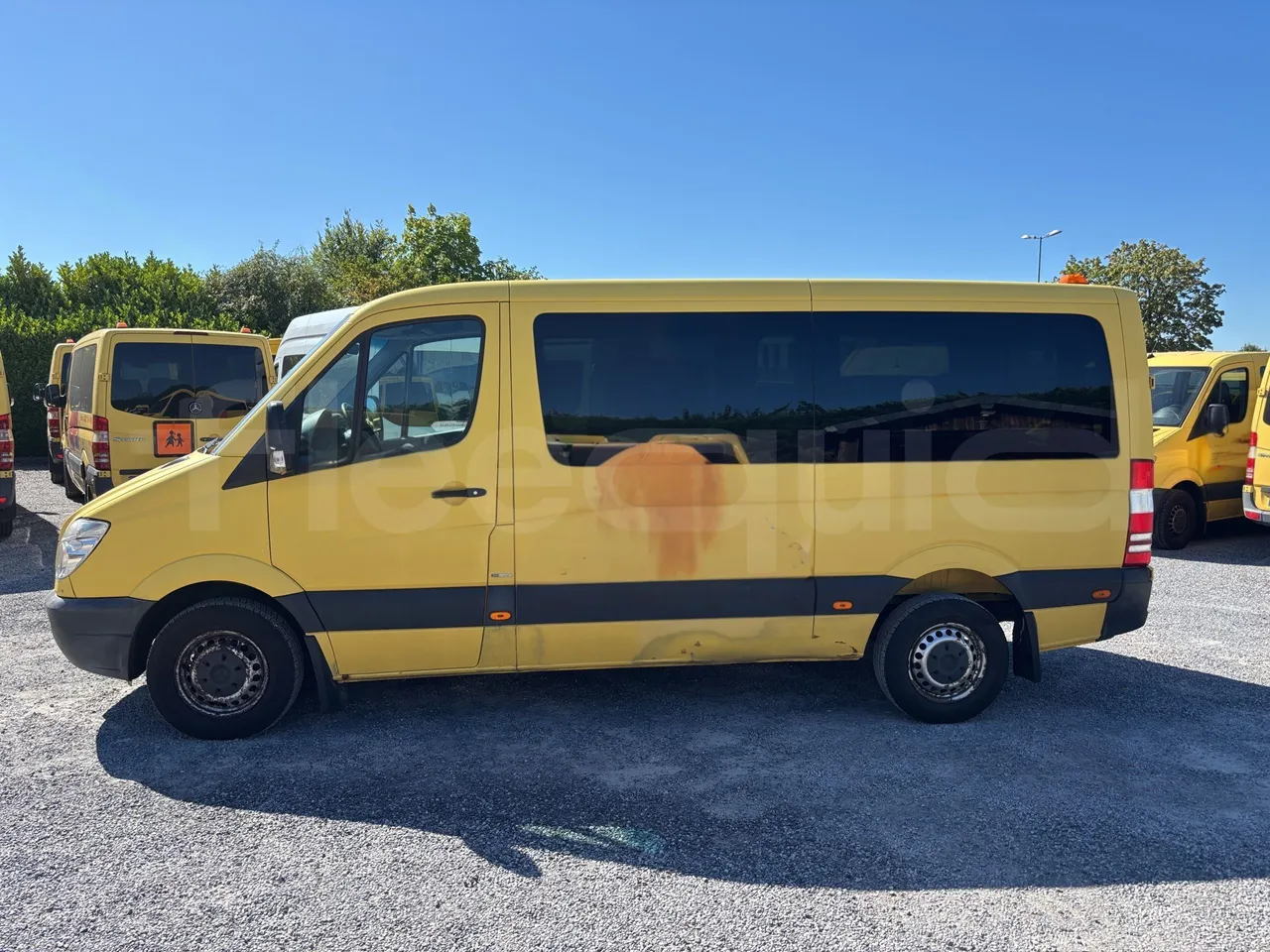 Mercedes-Benz Sprinter - Left Side