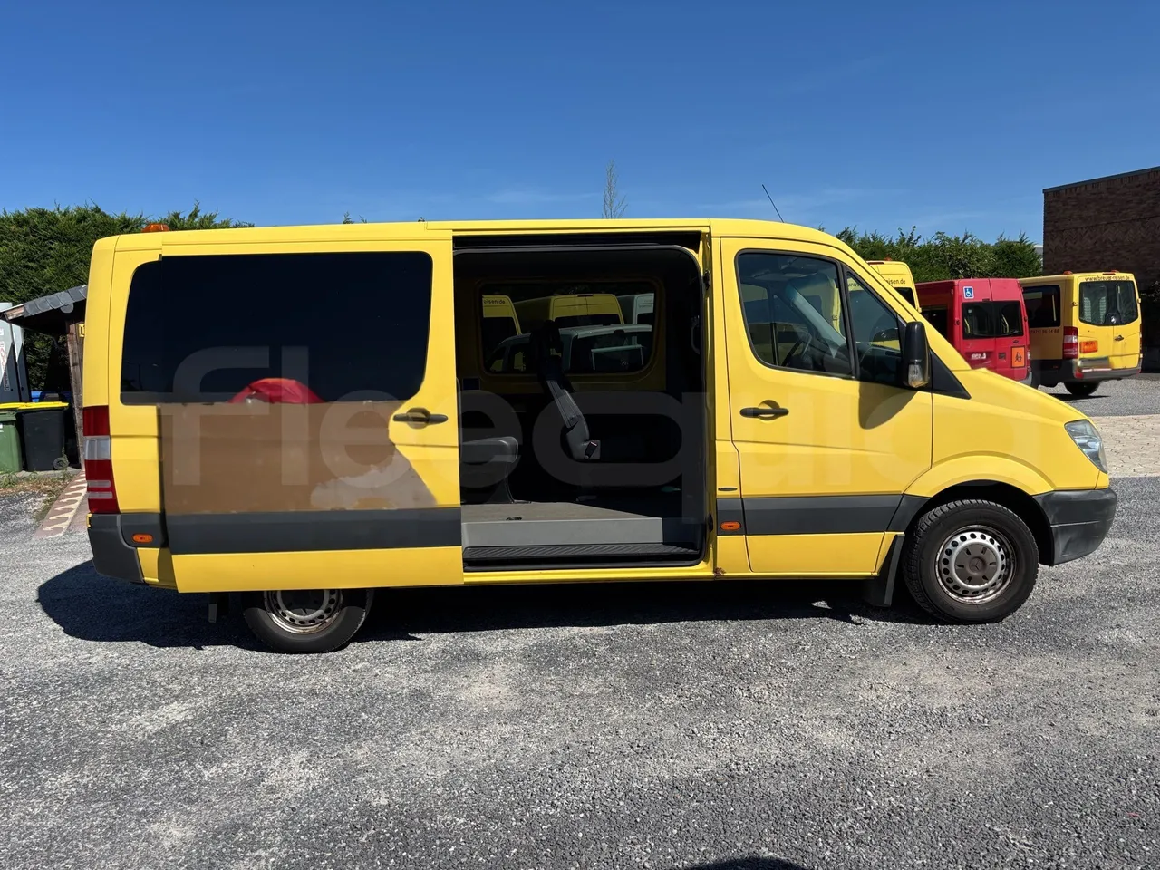 Mercedes-Benz Sprinter - Right Side Doors Open