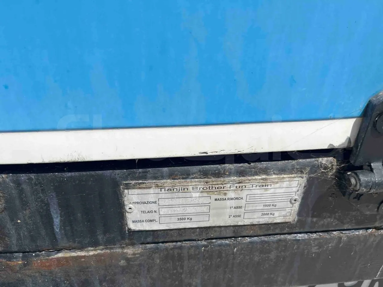 Tianjin Brother Tourist Train YLG 20V3 - floor hatches photo