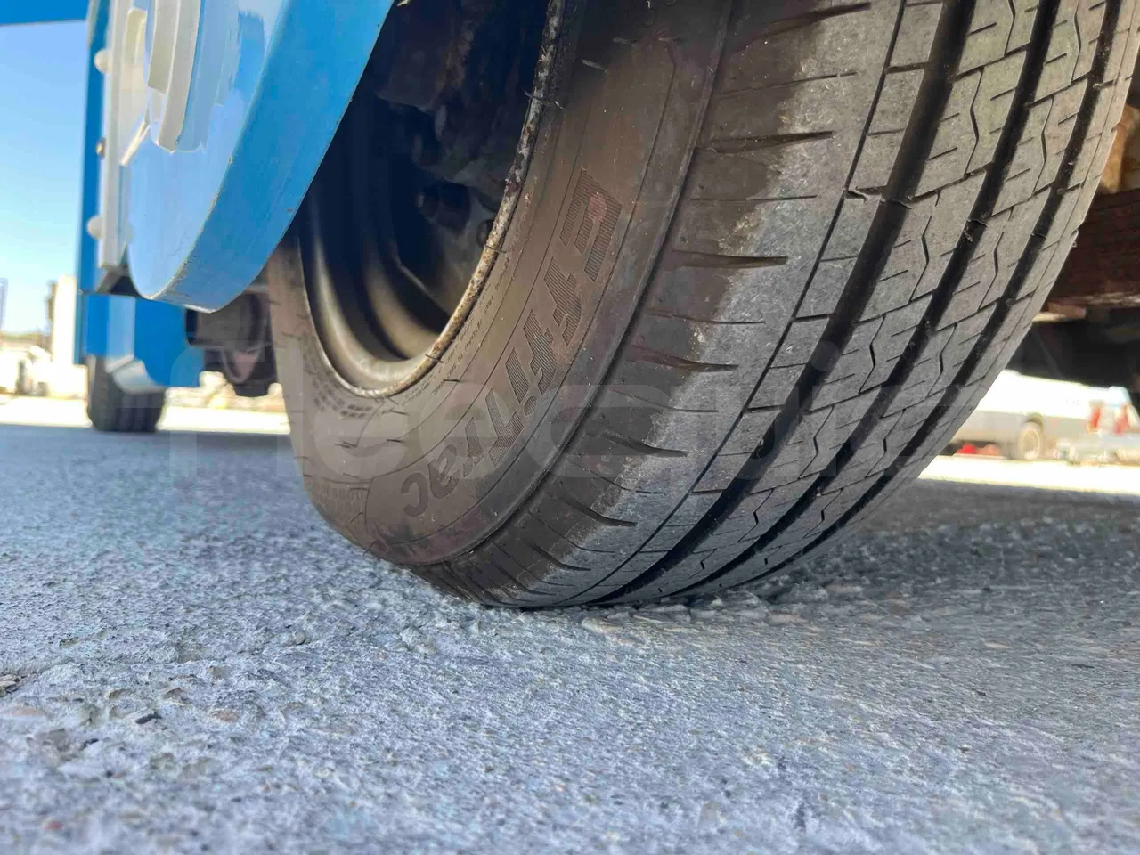 Tianjin Brother Tourist Train YLG 20V3 - tread condition front tires left