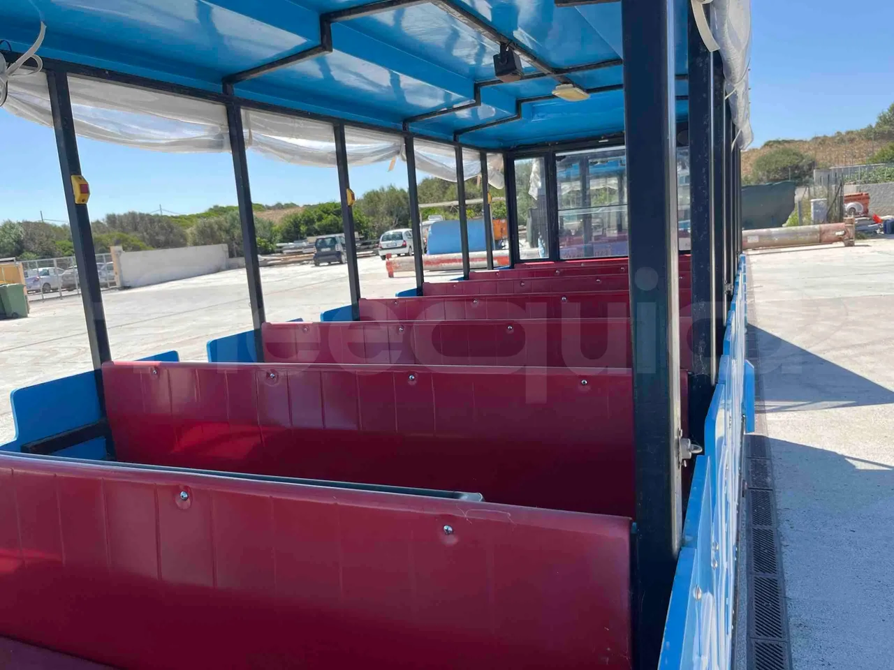 Tianjin Brother Tourist Train YLG 20V3 - overhead compartments photo