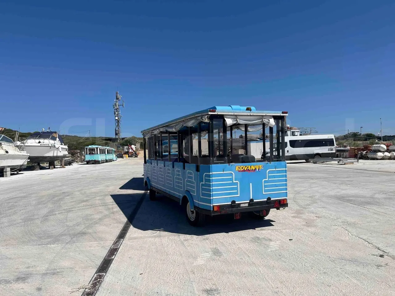 Tianjin Brother Tourist Train YLG 20V3 - rear hatch closed