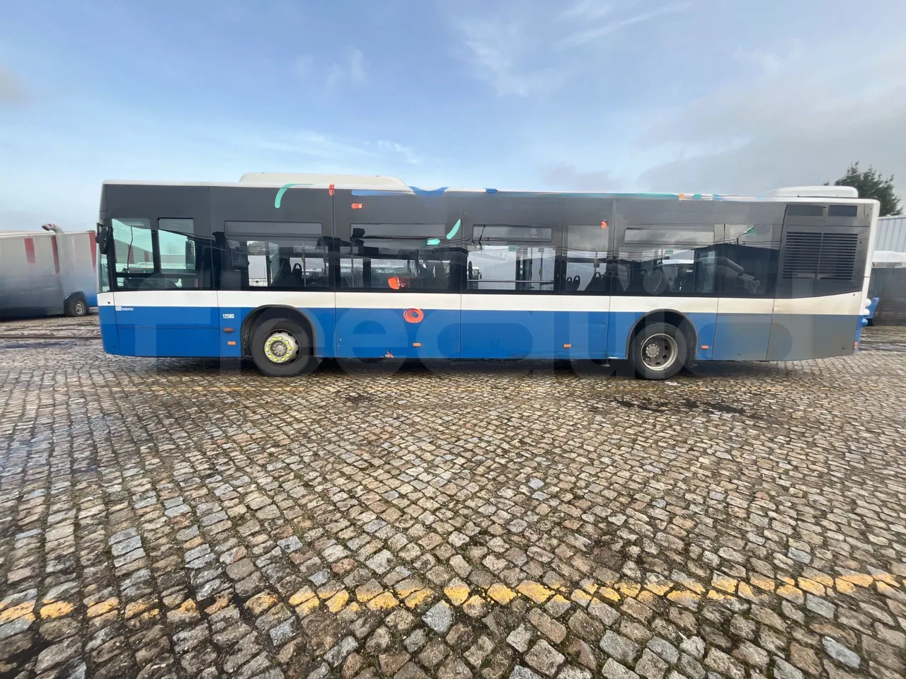 Mercedes-Benz Conecto 628881 - Euro6 - 220kW - 12.134mt - external compartments photo