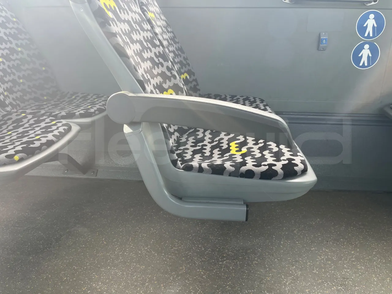 Mercedes-Benz Conecto 628881 - Euro6 - 220kW - 12.134mt - folding seat photo