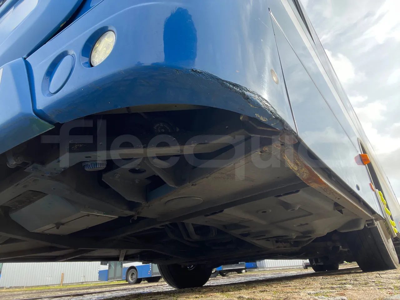 Mercedes-Benz Conecto 628881 - Euro6 - 220kW - 12.134mt - front brake calipers left