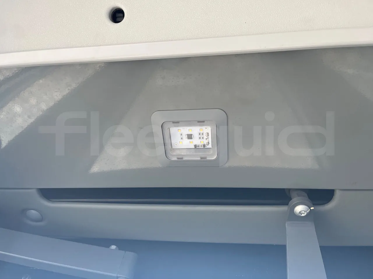 Mercedes-Benz Conecto 628881 - Euro6 - 220kW - 12.134mt - power outlets detail