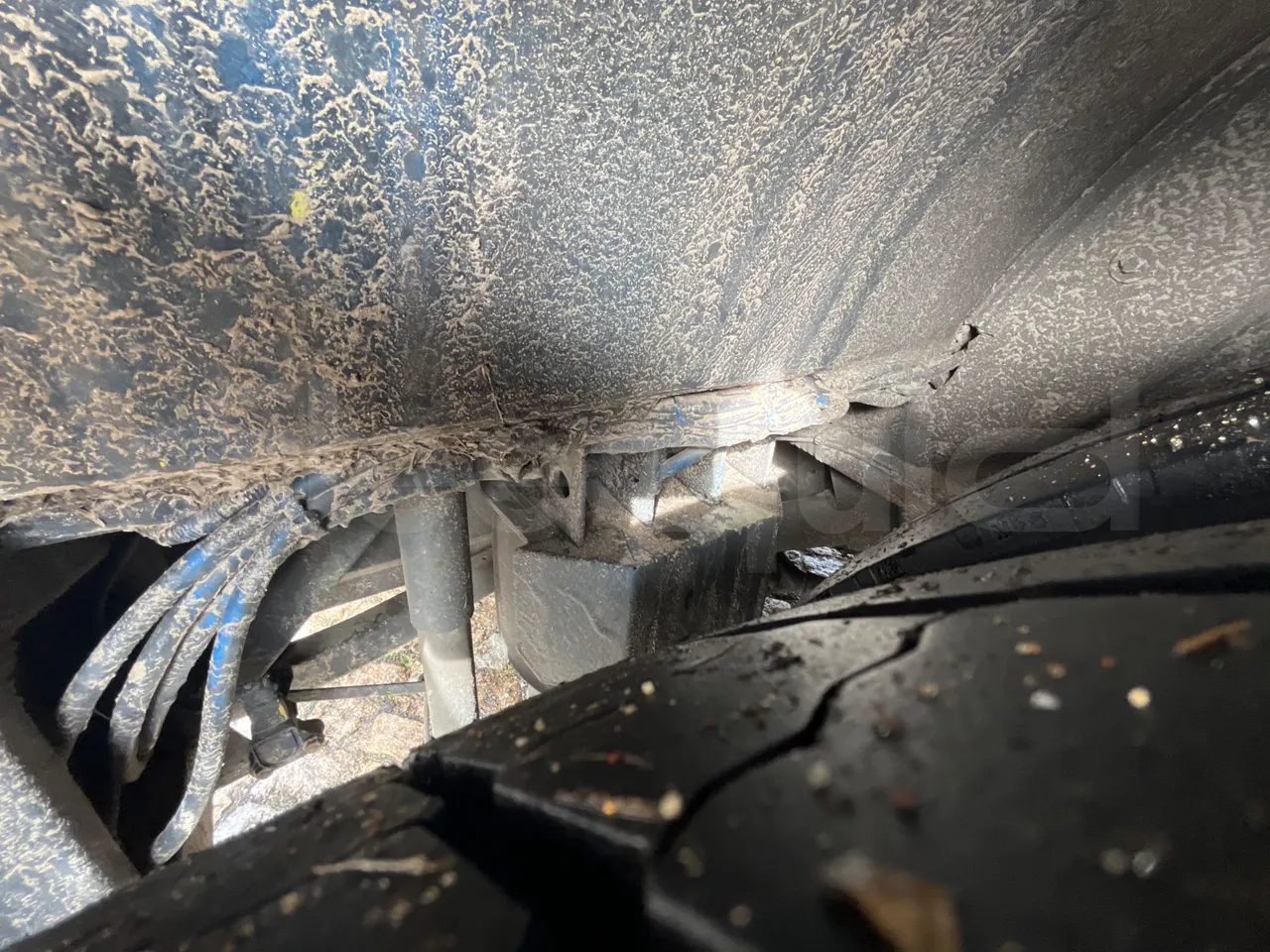 Mercedes-Benz Conecto 628881 - Euro6 - 220kW - 12.134mt - axle 2 shock absorbers 1 left